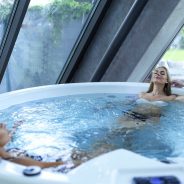 L'installation d'un spa à l'abri des éléments et des intempéries vous permet de bénéficier de son confort et de son bien-être tout au long de l'année. Projet disponible à La Teste-de-Buch